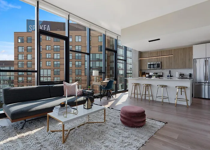 Avenir West Loop Penthouses With Iconic Views