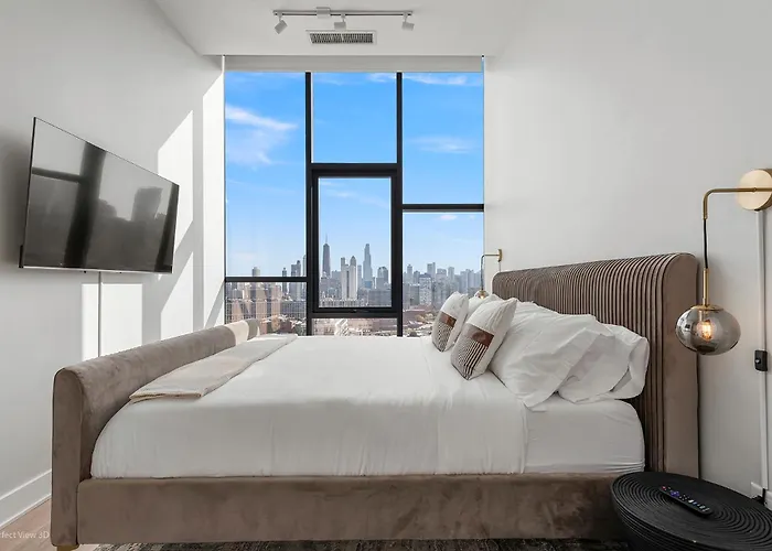 Avenir West Loop Penthouses With Iconic Views