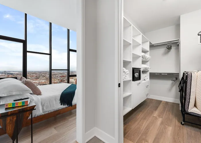 Avenir West Loop Penthouses With Iconic Views *