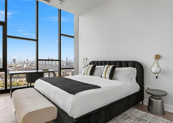 Avenir West Loop Penthouses With Iconic Views